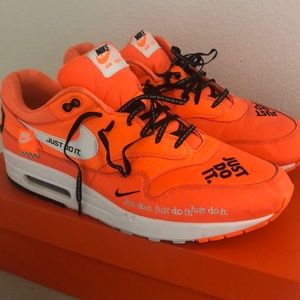 Air Max 1 “just do it”